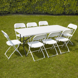 Location de Table rectangulaire avec 6 chaises pliantes